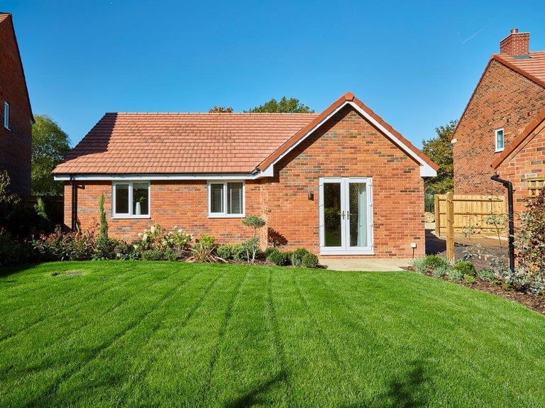 3 Bed Detached Bungalow, Thornbury Cleve Wood The Yate Sovereign